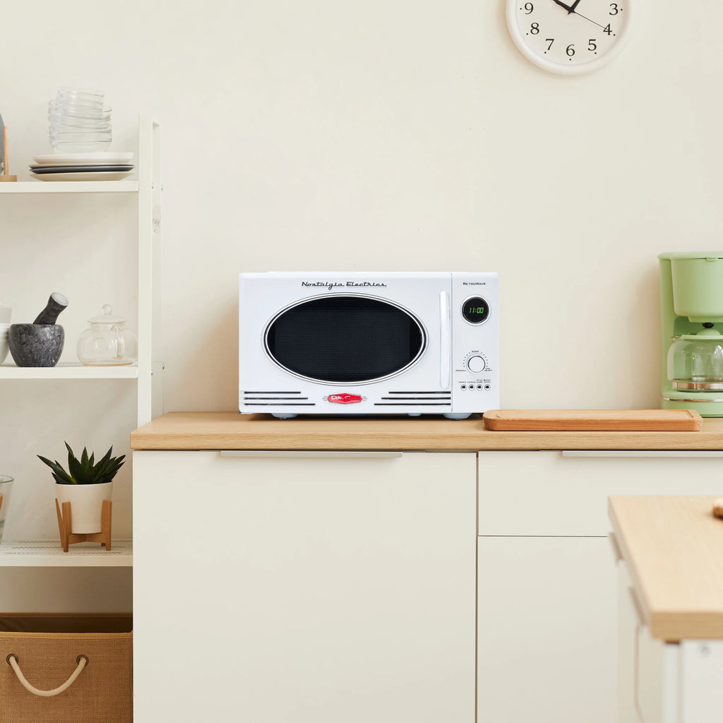 Retro Microwave for Countertop 0.9 cu ft Vintage Microwave, White